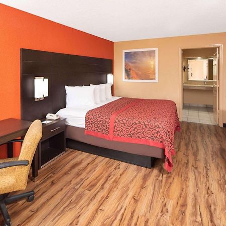 Days Inn By Wyndham Tupelo Kültér fotó