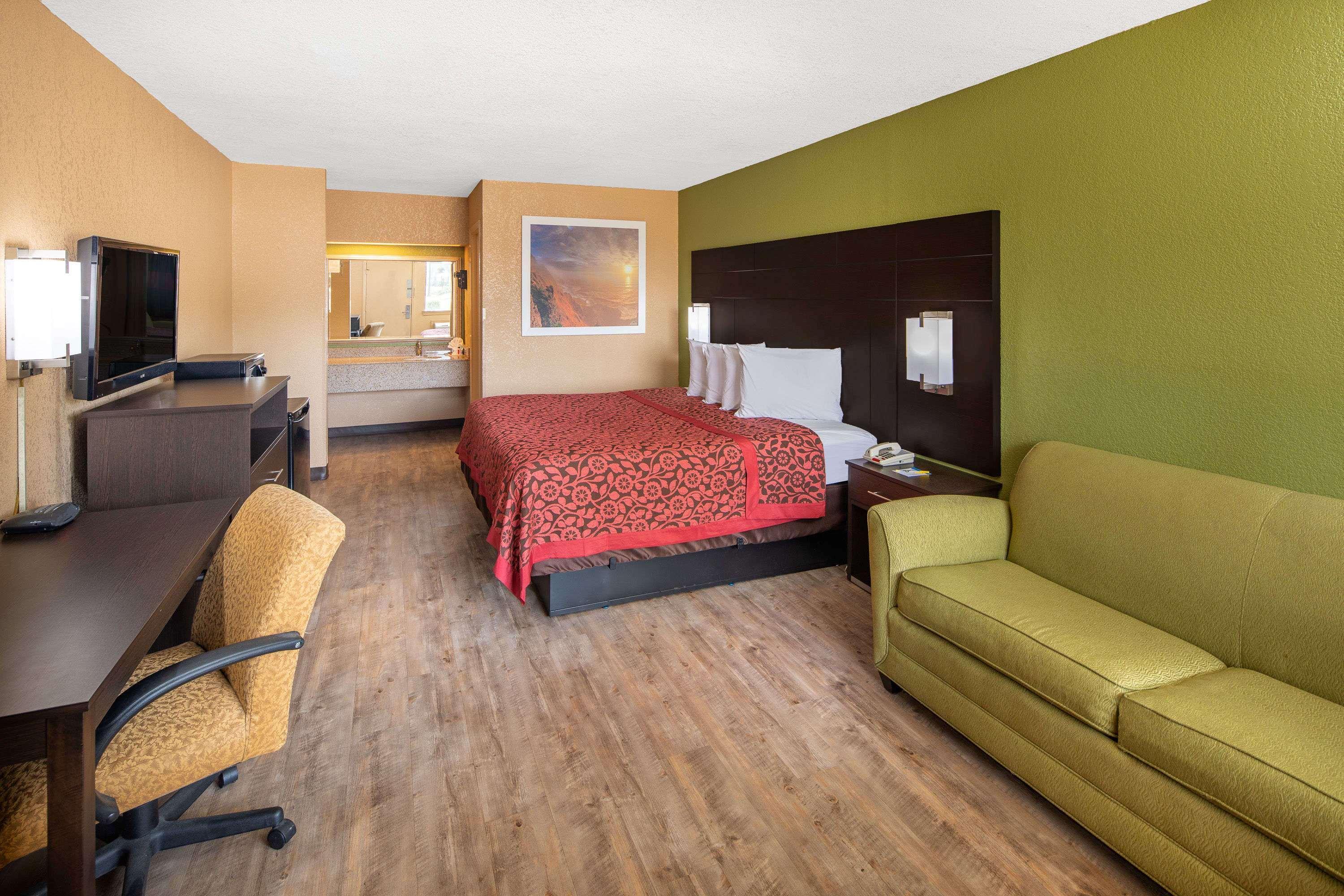 Days Inn By Wyndham Tupelo Kültér fotó