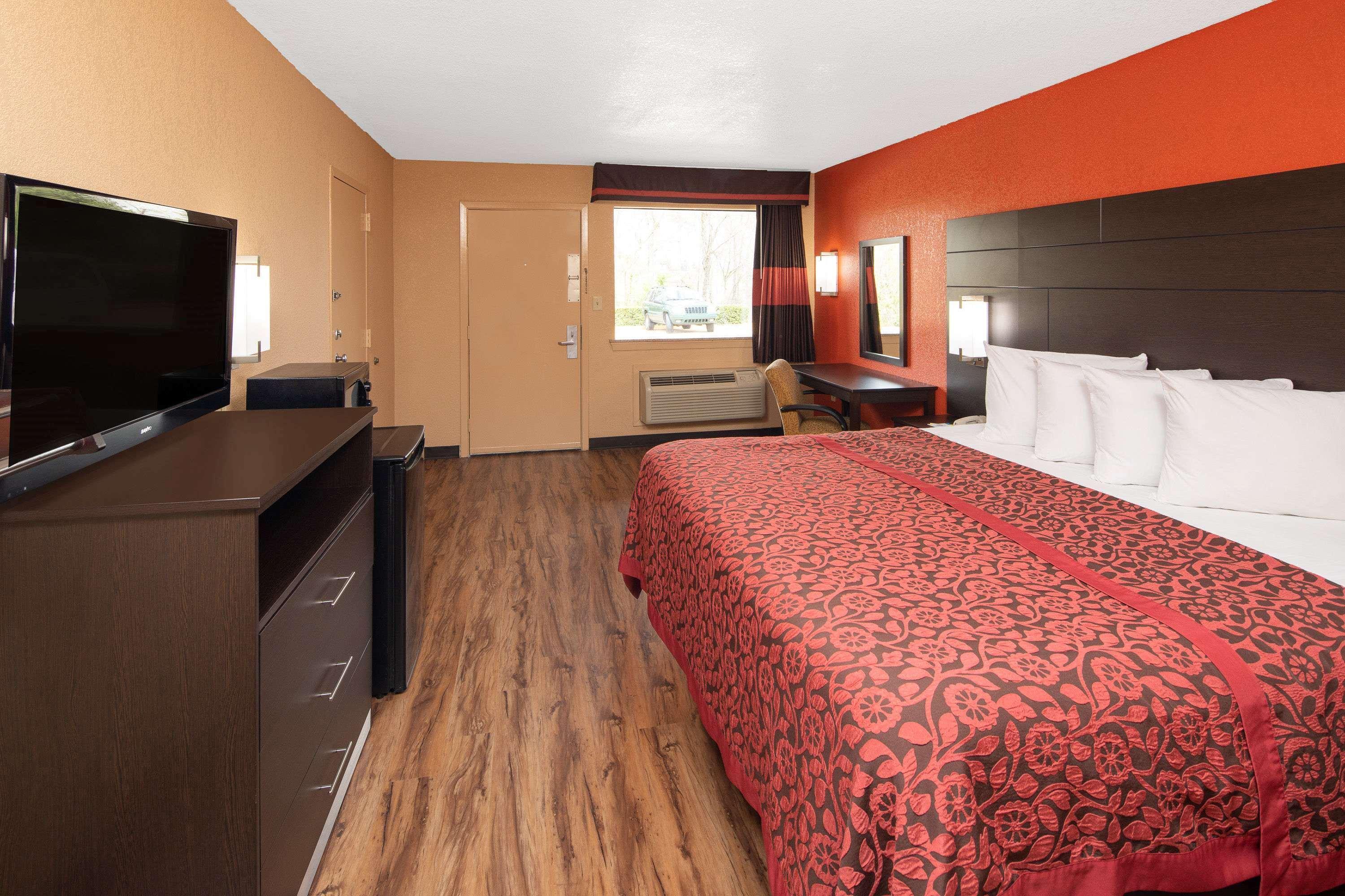 Days Inn By Wyndham Tupelo Kültér fotó