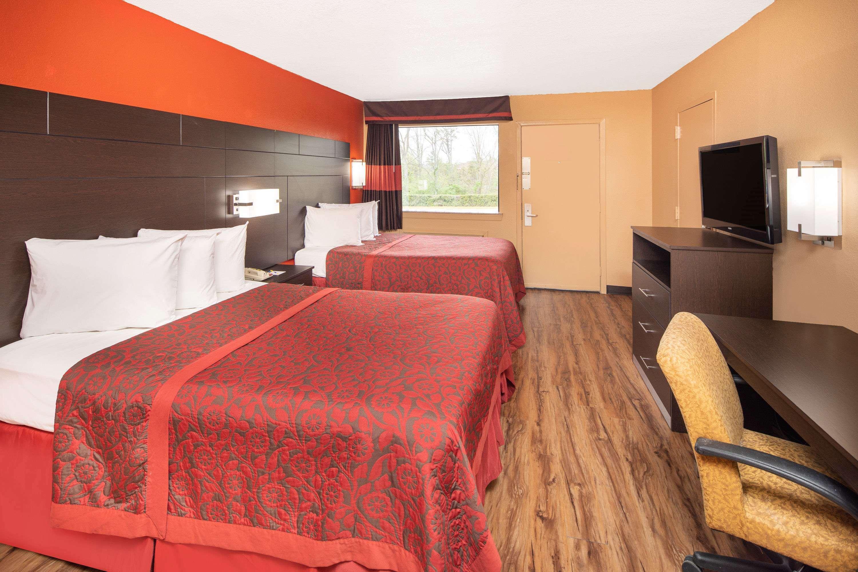 Days Inn By Wyndham Tupelo Kültér fotó